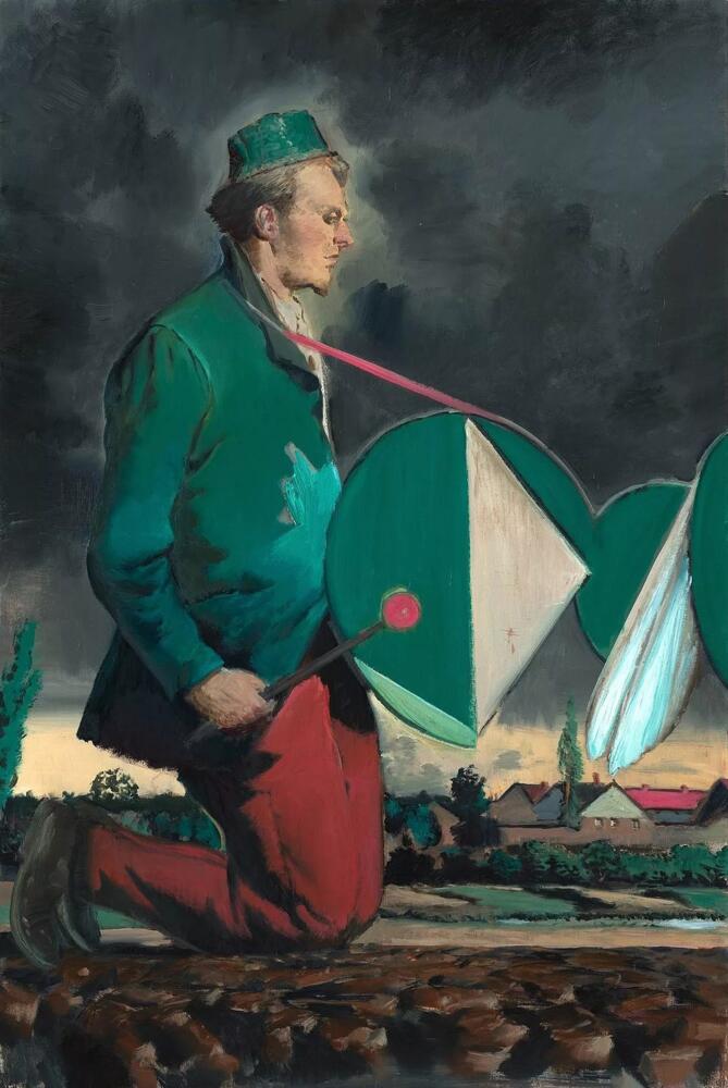 Schilderij van een geknielde man in groene kleding en rode broek, met een grote trommel tegen een donkere, dreigende lucht.