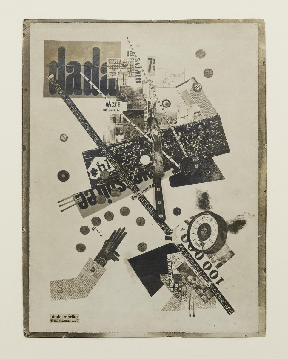 Een collage in zwart, wit met verschillende fragmenten, waaronder het woord dada.