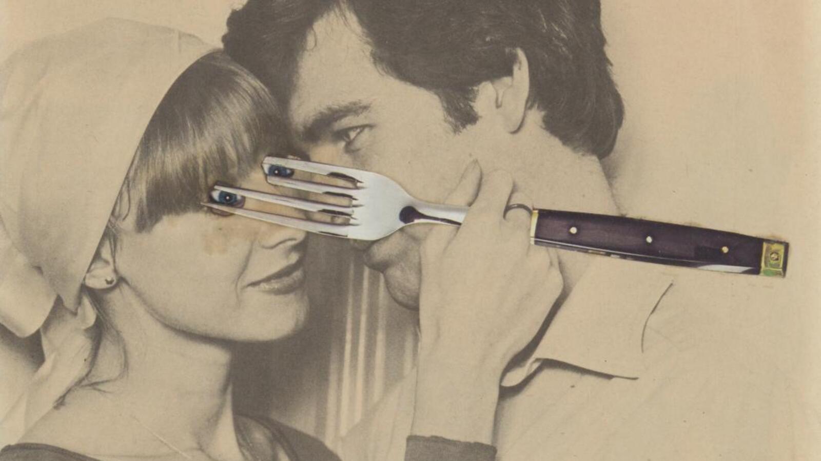 Stehende schwarz-wei&szlig;e Collage von Linder: Zwei Menschen, die sich umarmen; eine Person sticht ihr mit einer Gabel ein Loch ins Auge