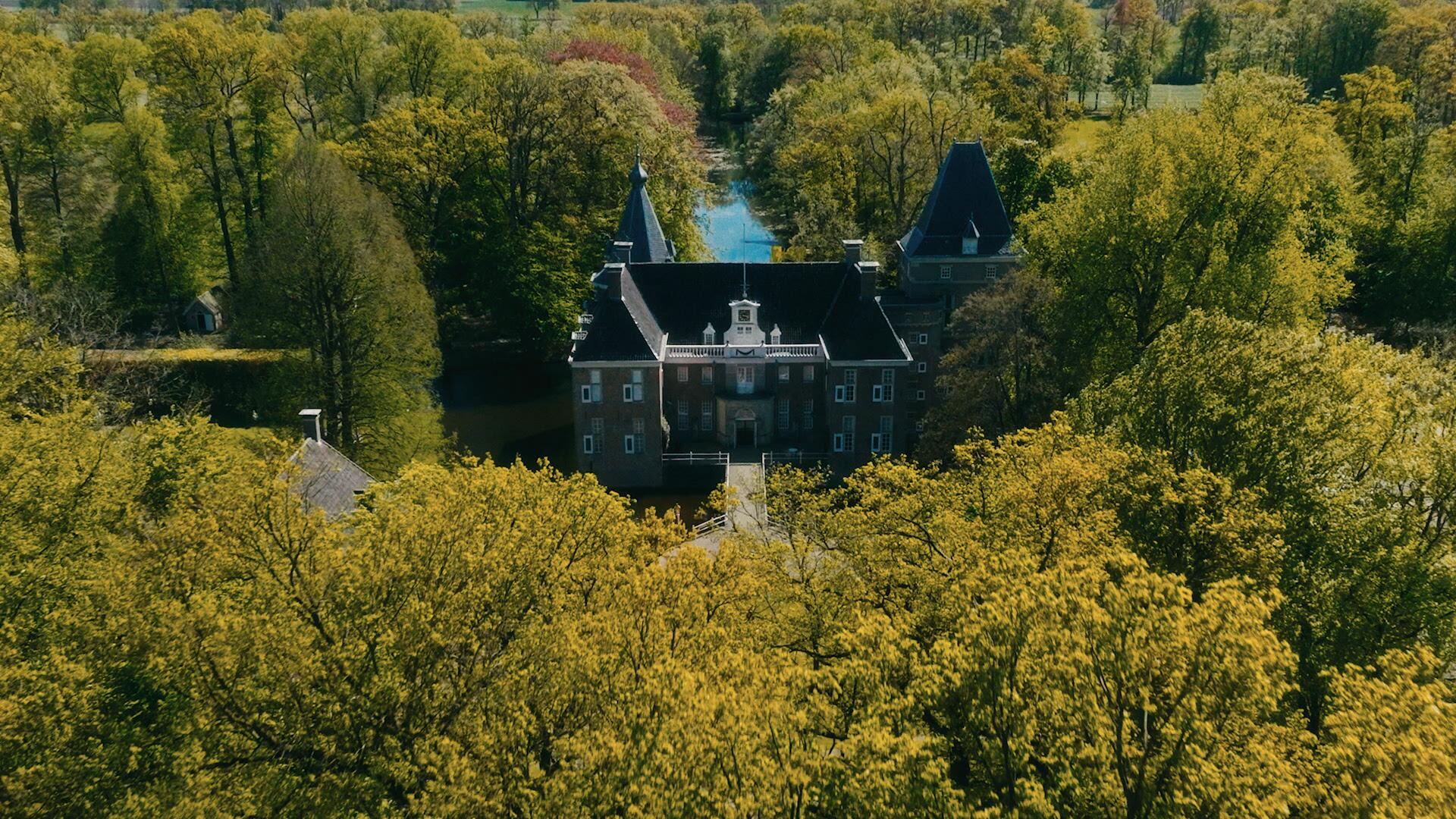 Kasteel het Nijenhuis vanuit de lucht